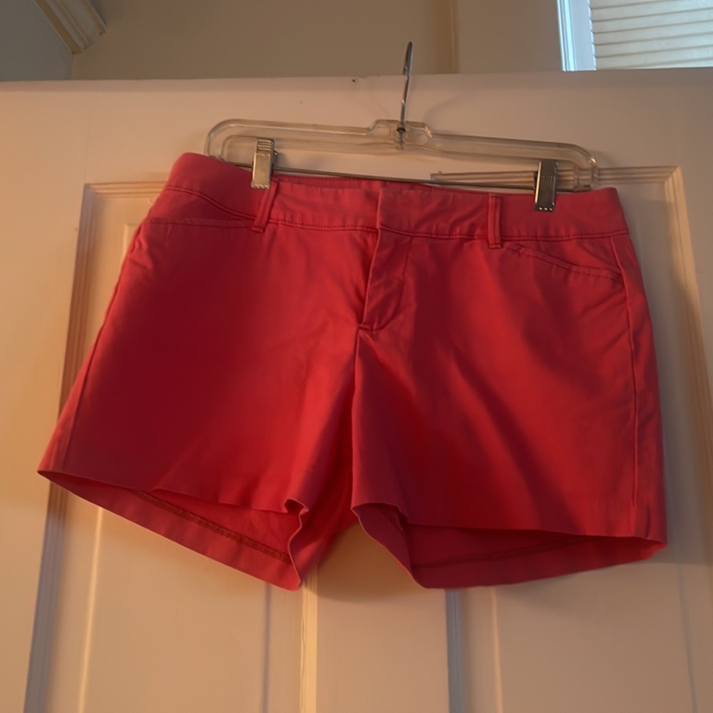 Nice shorts. 3.5” . New never worn but no tags. Color is a Rose pink